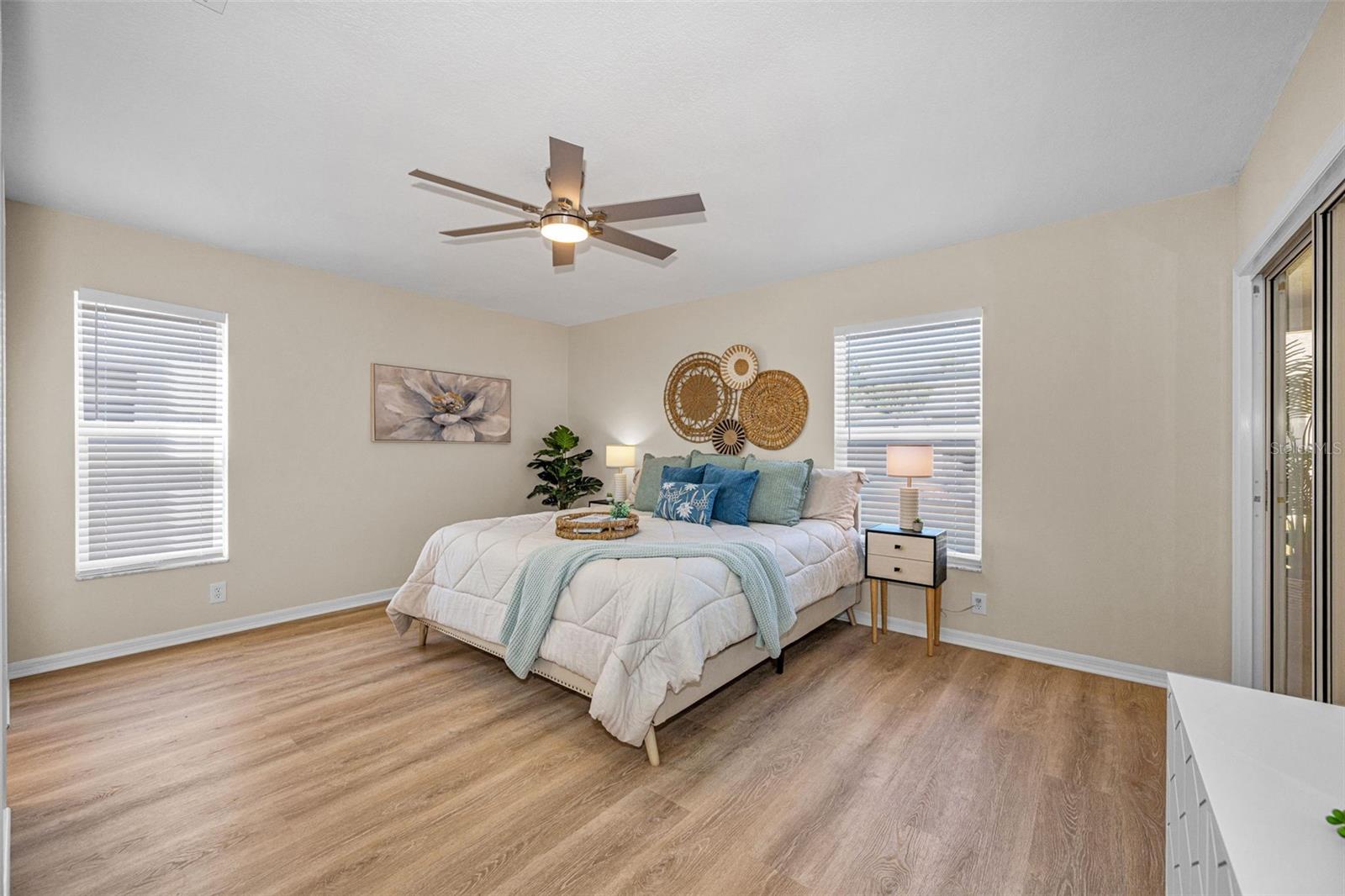 Image 24 of 80 For 4233 Northampton Drive