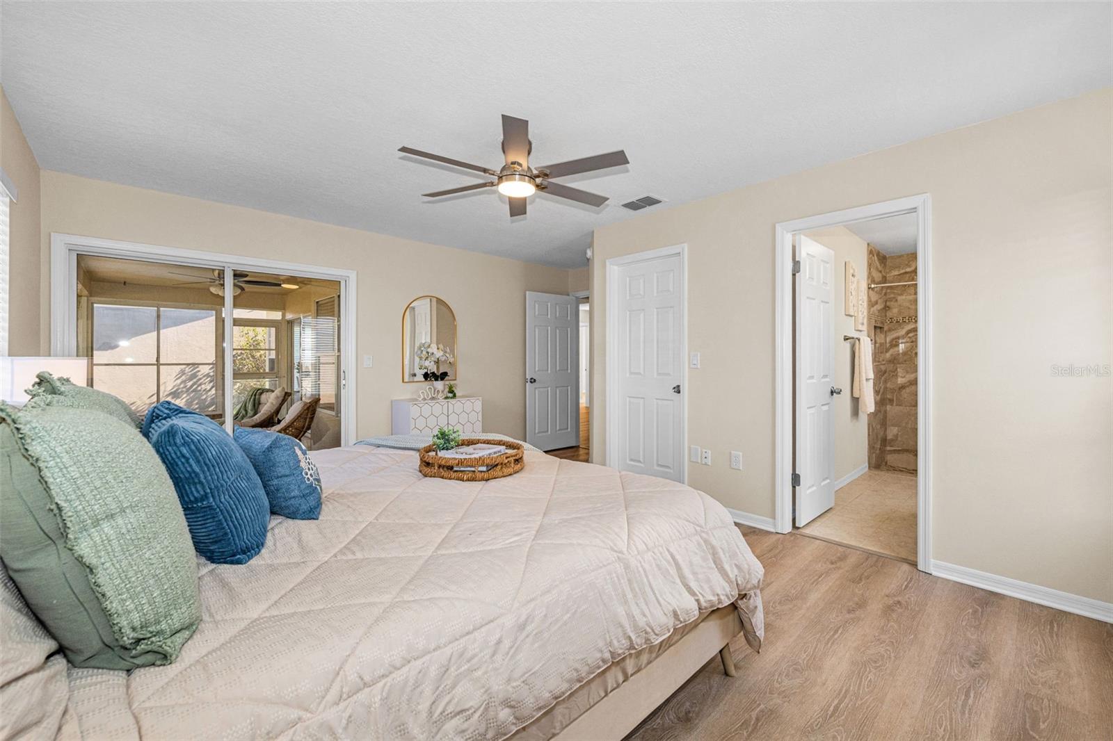 Image 26 of 80 For 4233 Northampton Drive