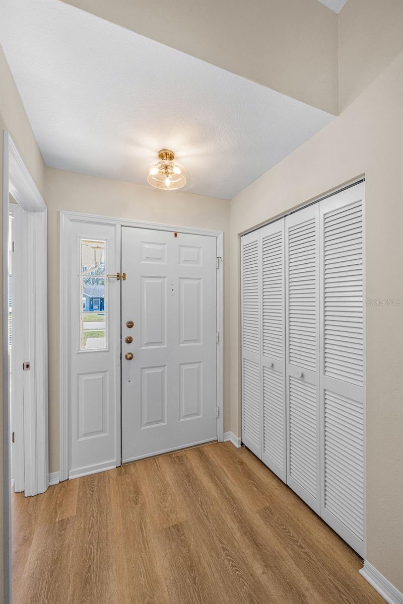 Image 7 of 80 For 4233 Northampton Drive