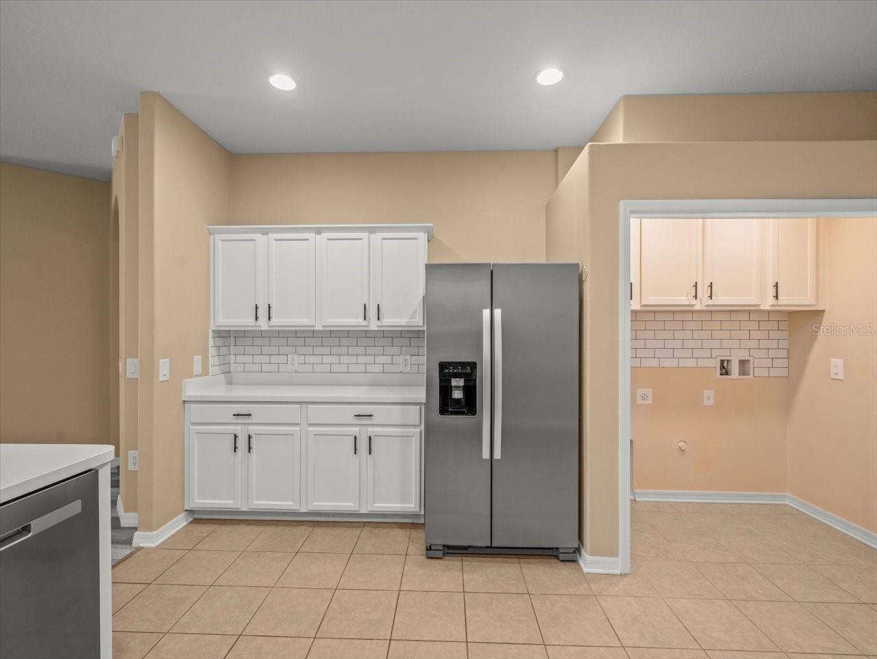 Listing photo id 14 for 13049 Moonstone Way