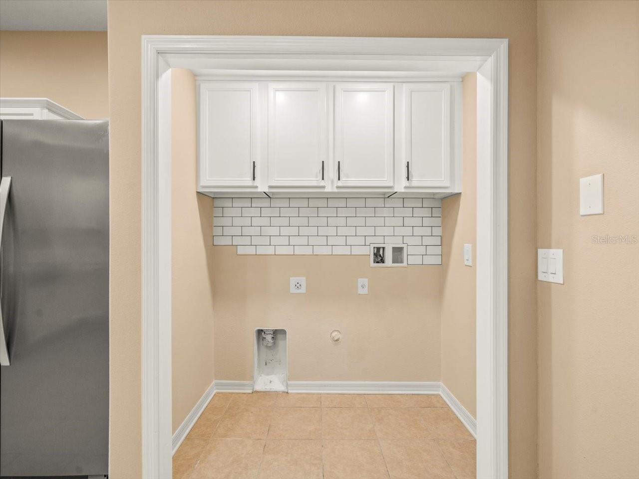 Listing photo id 17 for 13049 Moonstone Way