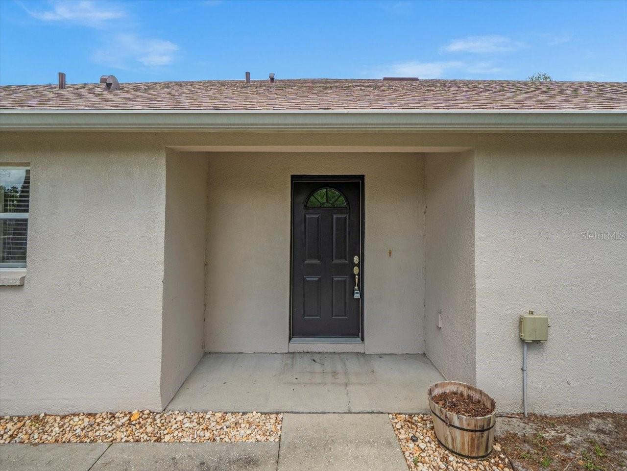 Listing photo id 1 for 13049 Moonstone Way