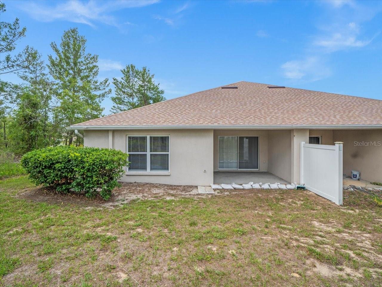 Listing photo id 32 for 13049 Moonstone Way