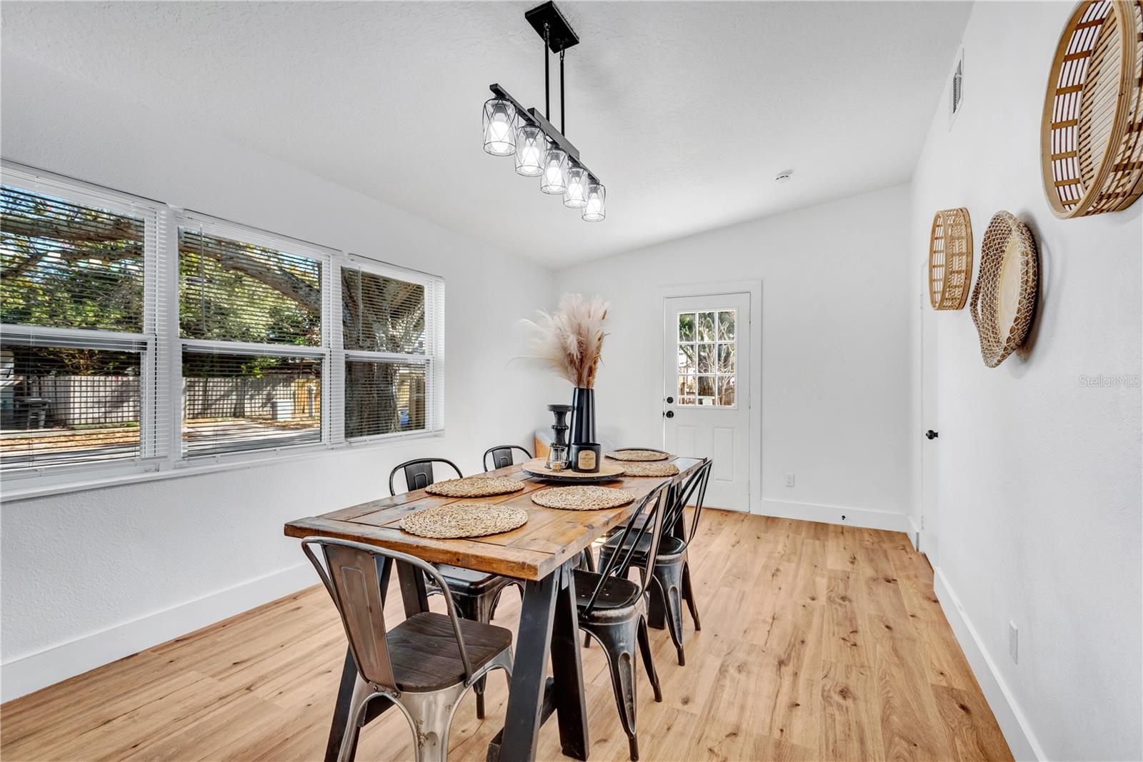 Image 6 of 25 For 5102 Newton Avenue S