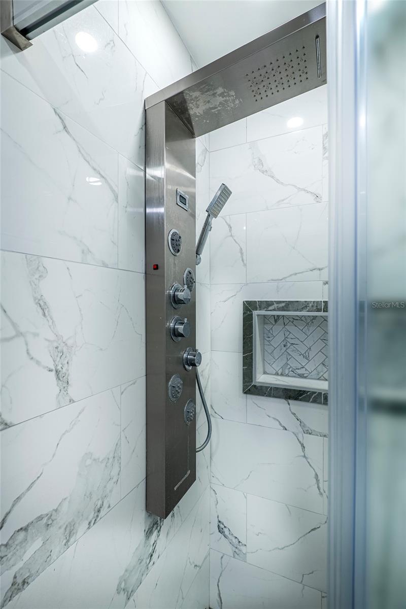 Image 23 of 38 For 11653 Orleans Lane