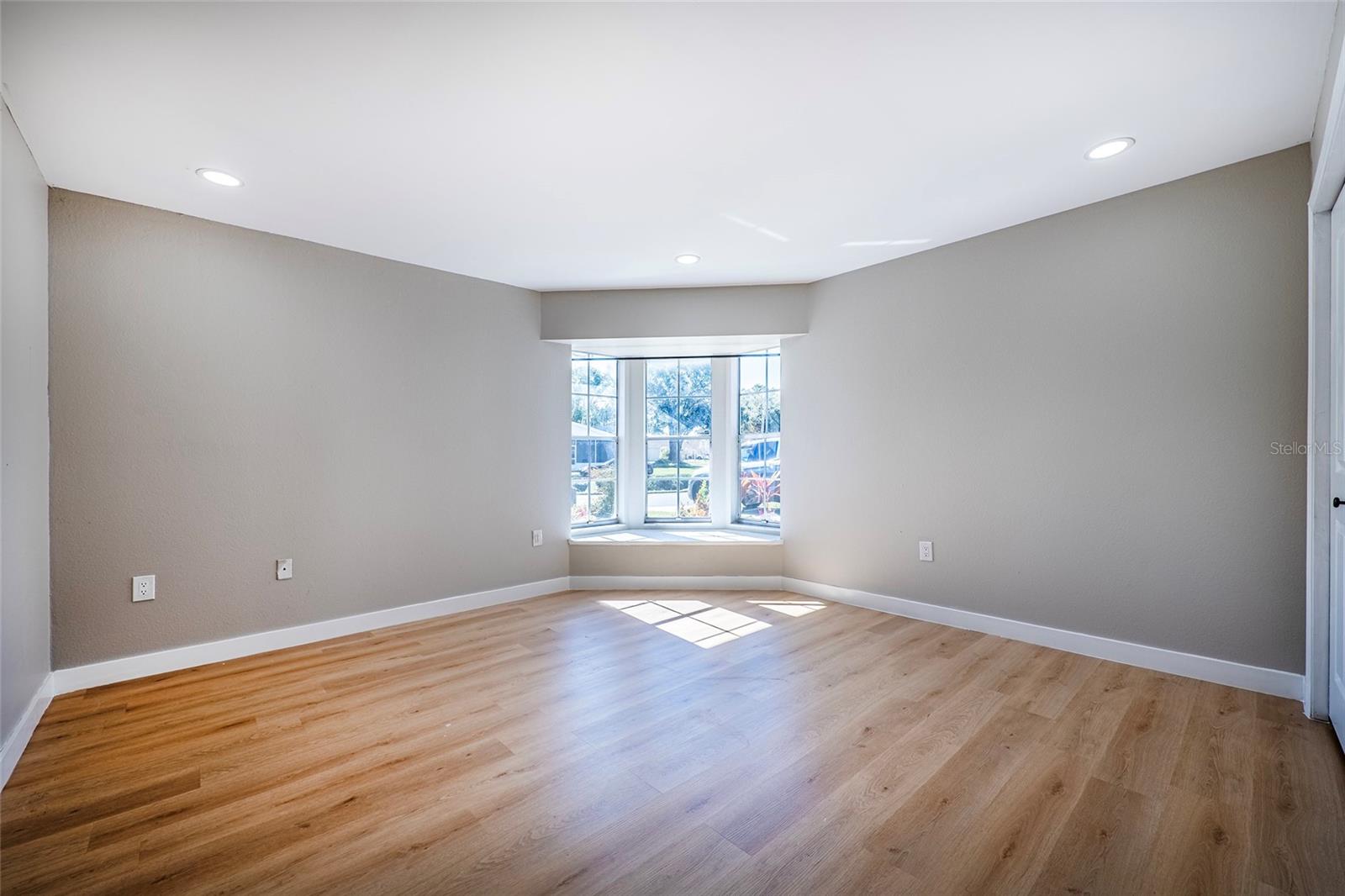 Image 25 of 38 For 11653 Orleans Lane