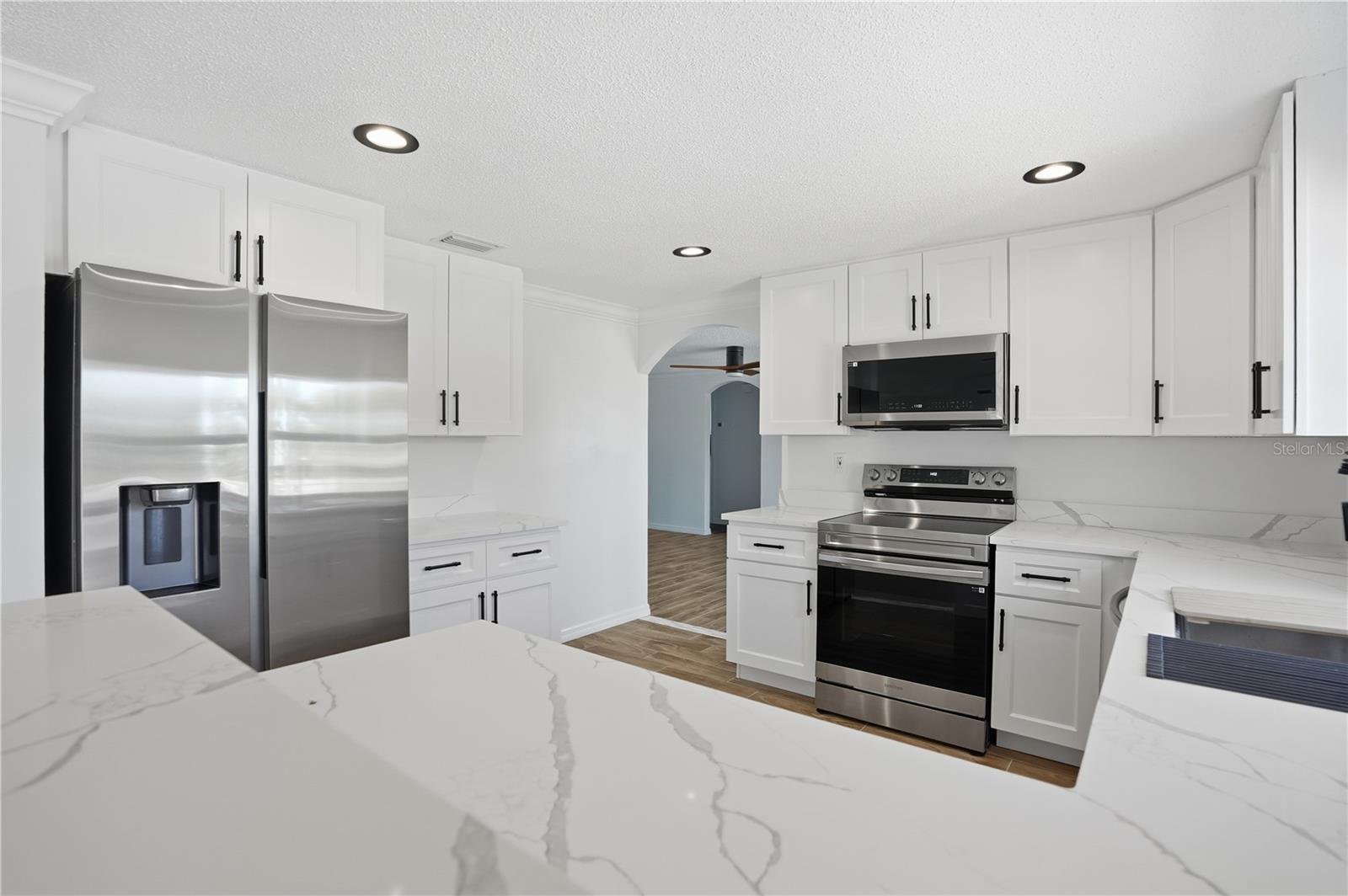 Image 13 of 56 For 9837 Island Harbor Drive