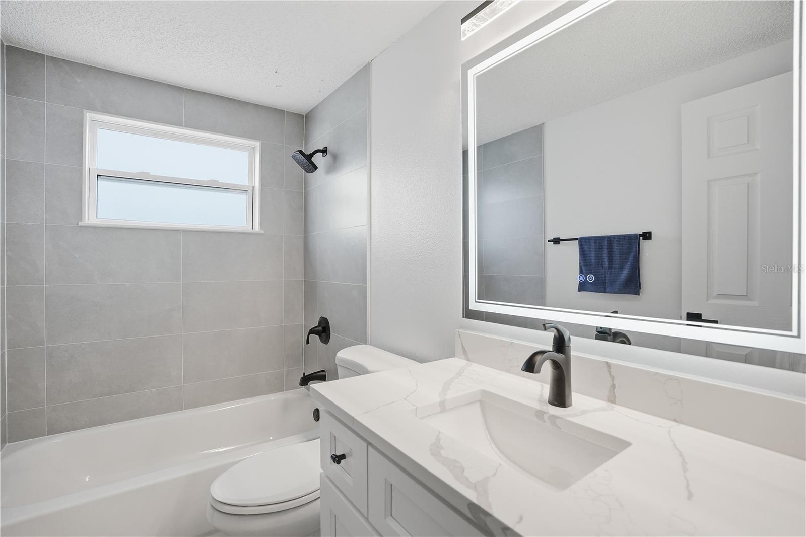 Image 31 of 56 For 9837 Island Harbor Drive