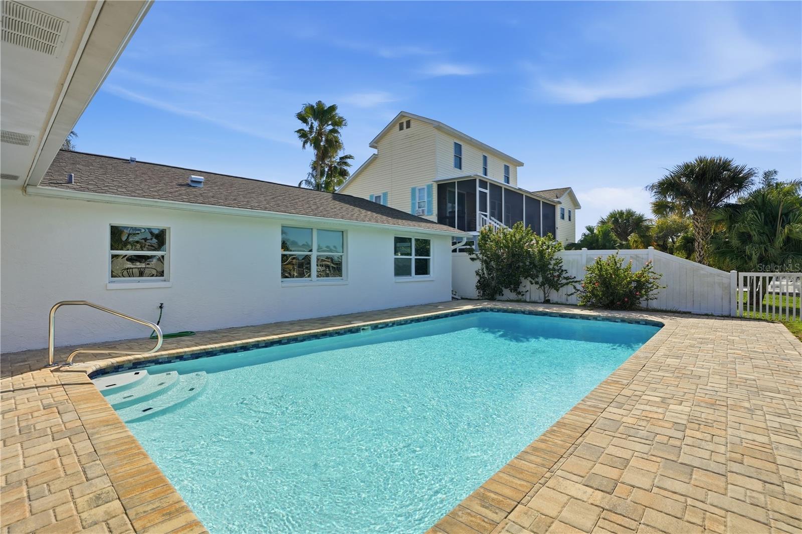 Image 37 of 56 For 9837 Island Harbor Drive