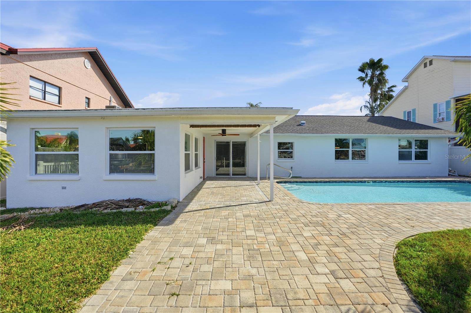 Image 42 of 56 For 9837 Island Harbor Drive