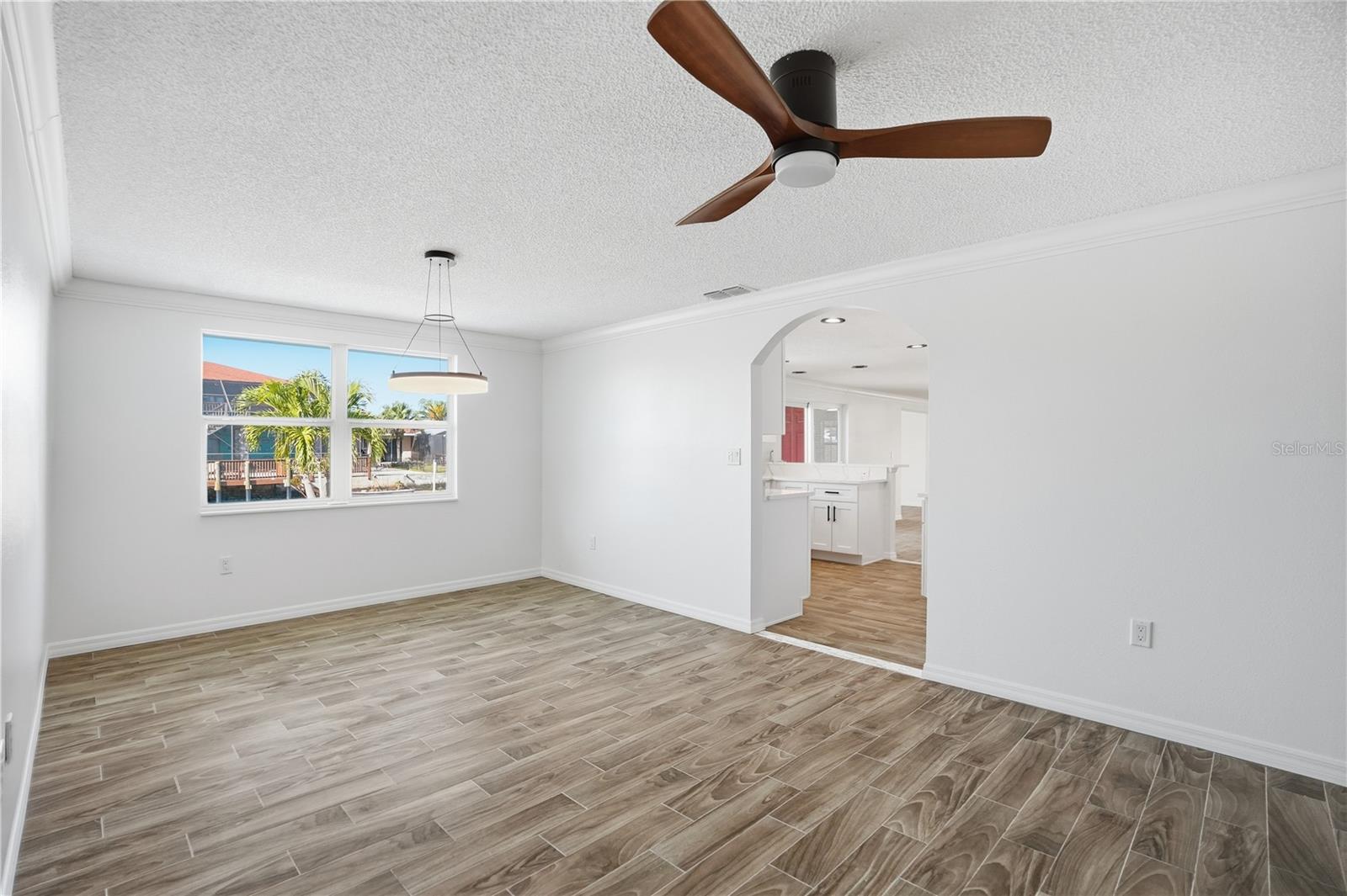 Image 5 of 56 For 9837 Island Harbor Drive