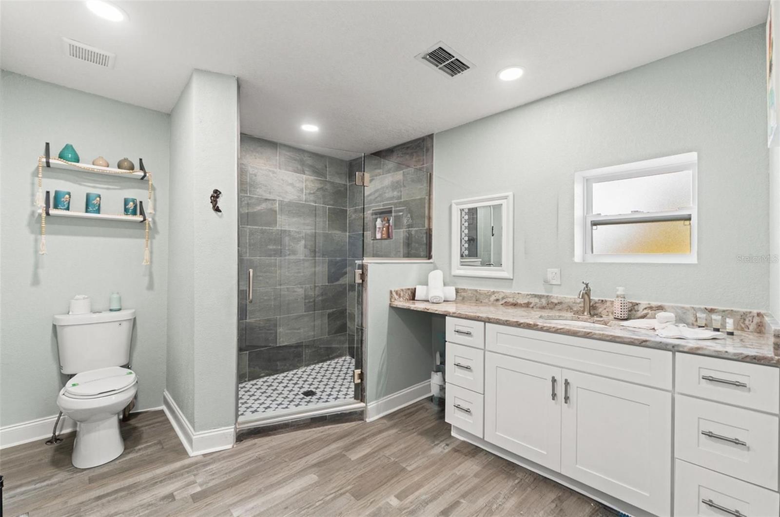 Image 18 of 61 For 3416 Crape Myrtle Drive