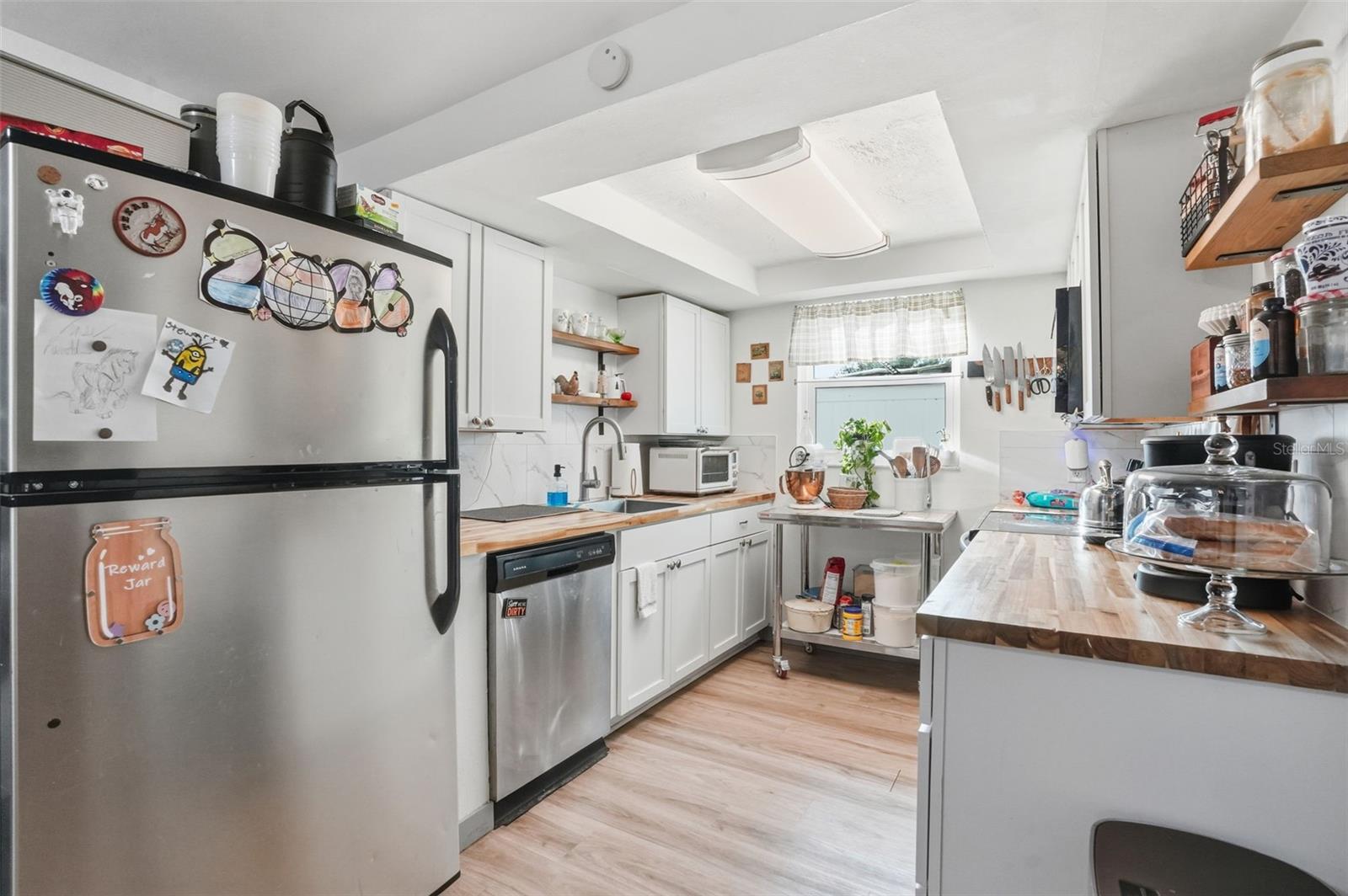 Listing photo id 9 for 7628 Dale Drive