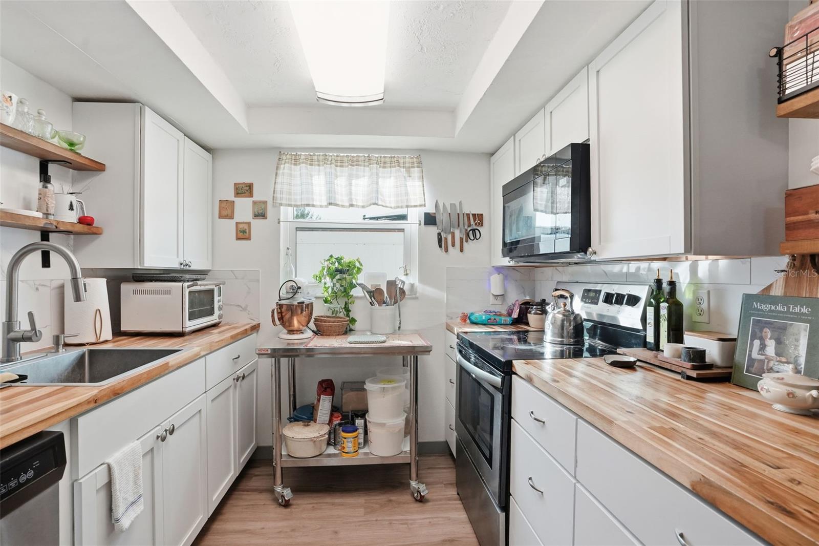 Listing photo id 10 for 7628 Dale Drive