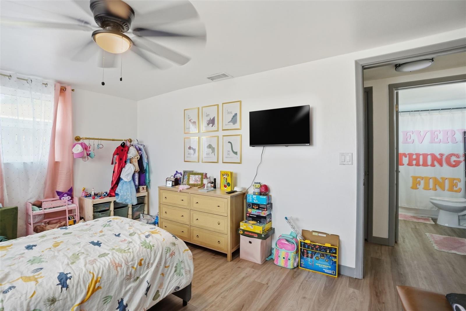 Listing photo id 23 for 7628 Dale Drive