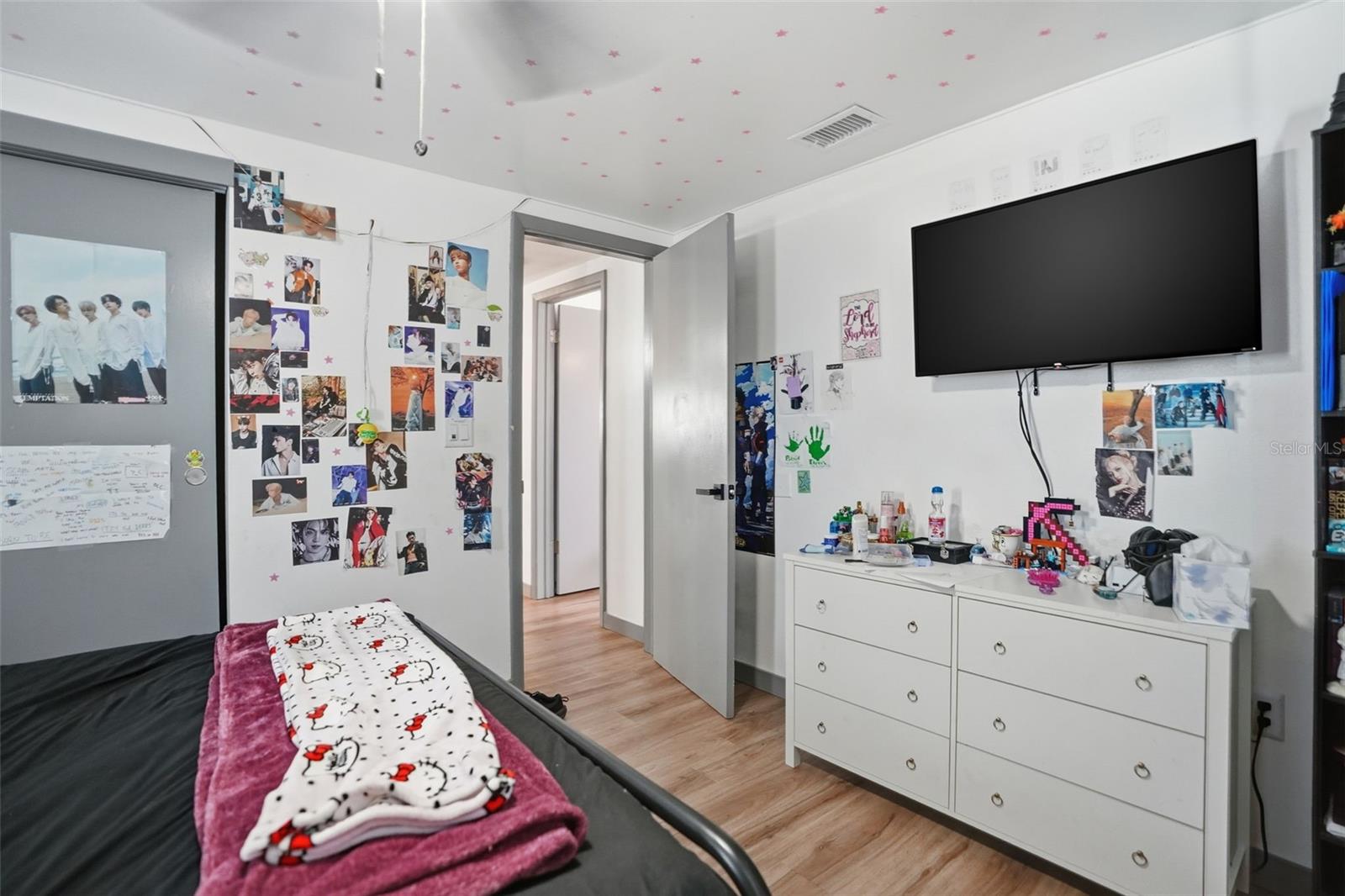 Listing photo id 26 for 7628 Dale Drive