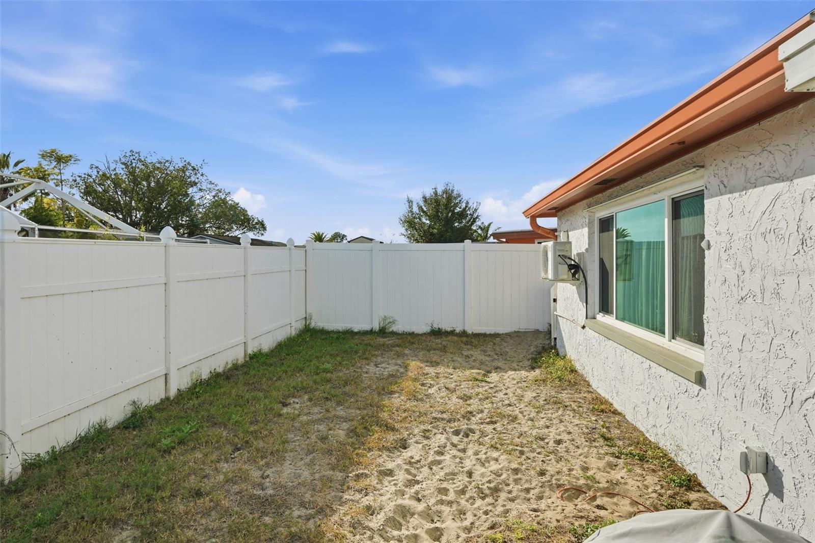 Listing photo id 30 for 7628 Dale Drive