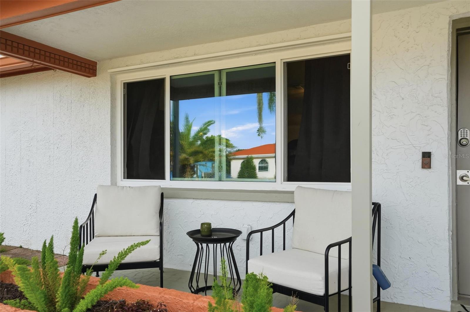 Listing photo id 3 for 7628 Dale Drive