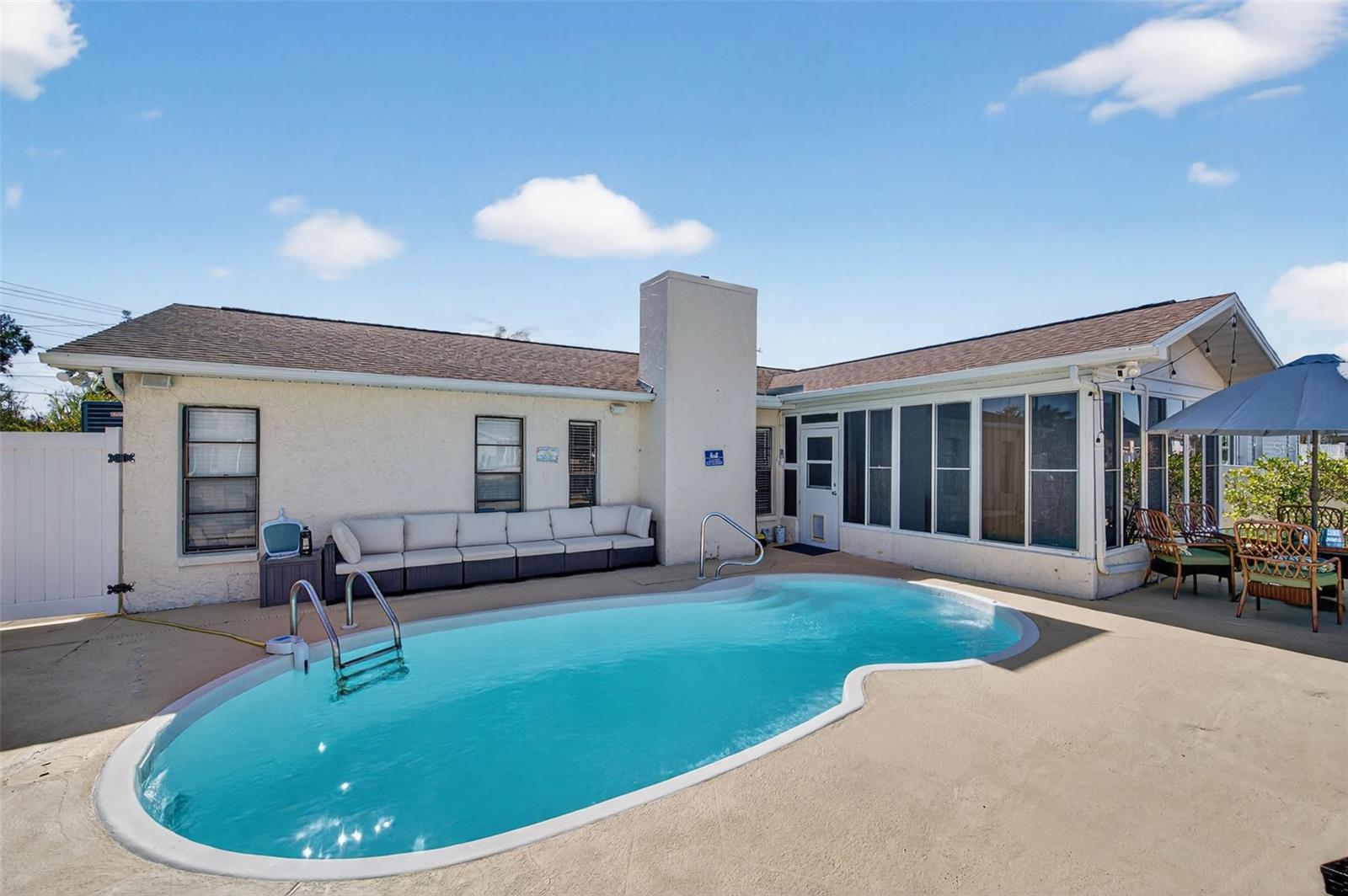 Listing photo id 38 for 7623 Mako Drive