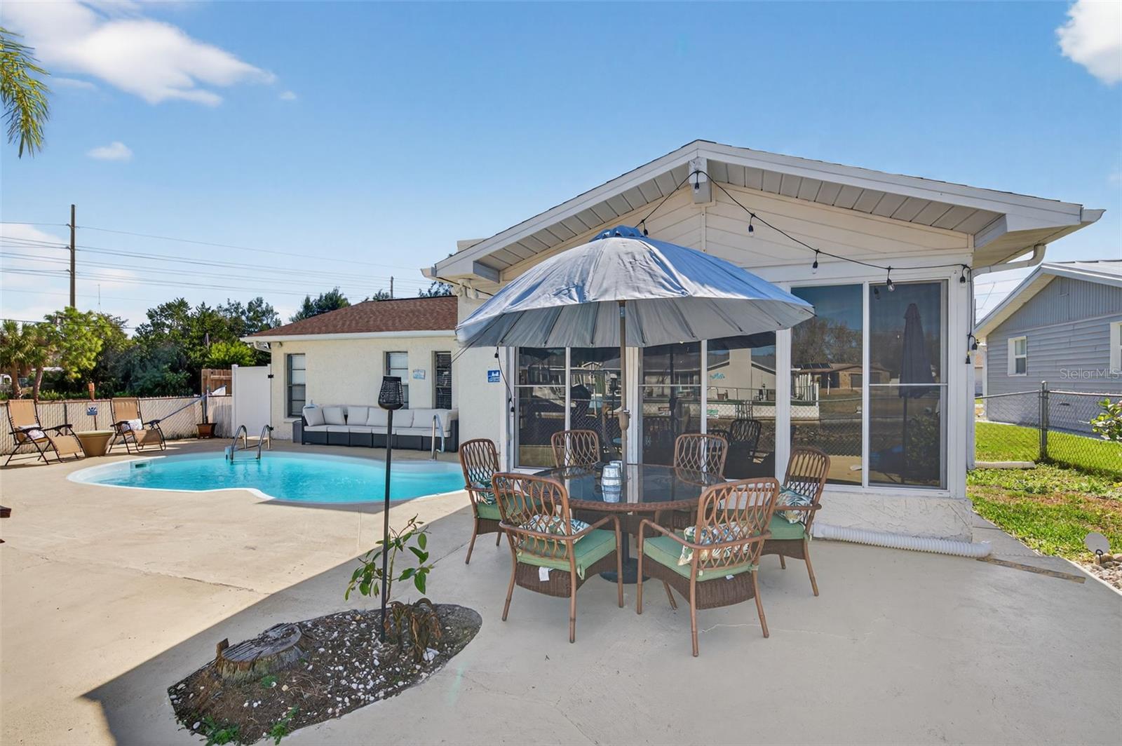 Listing photo id 41 for 7623 Mako Drive