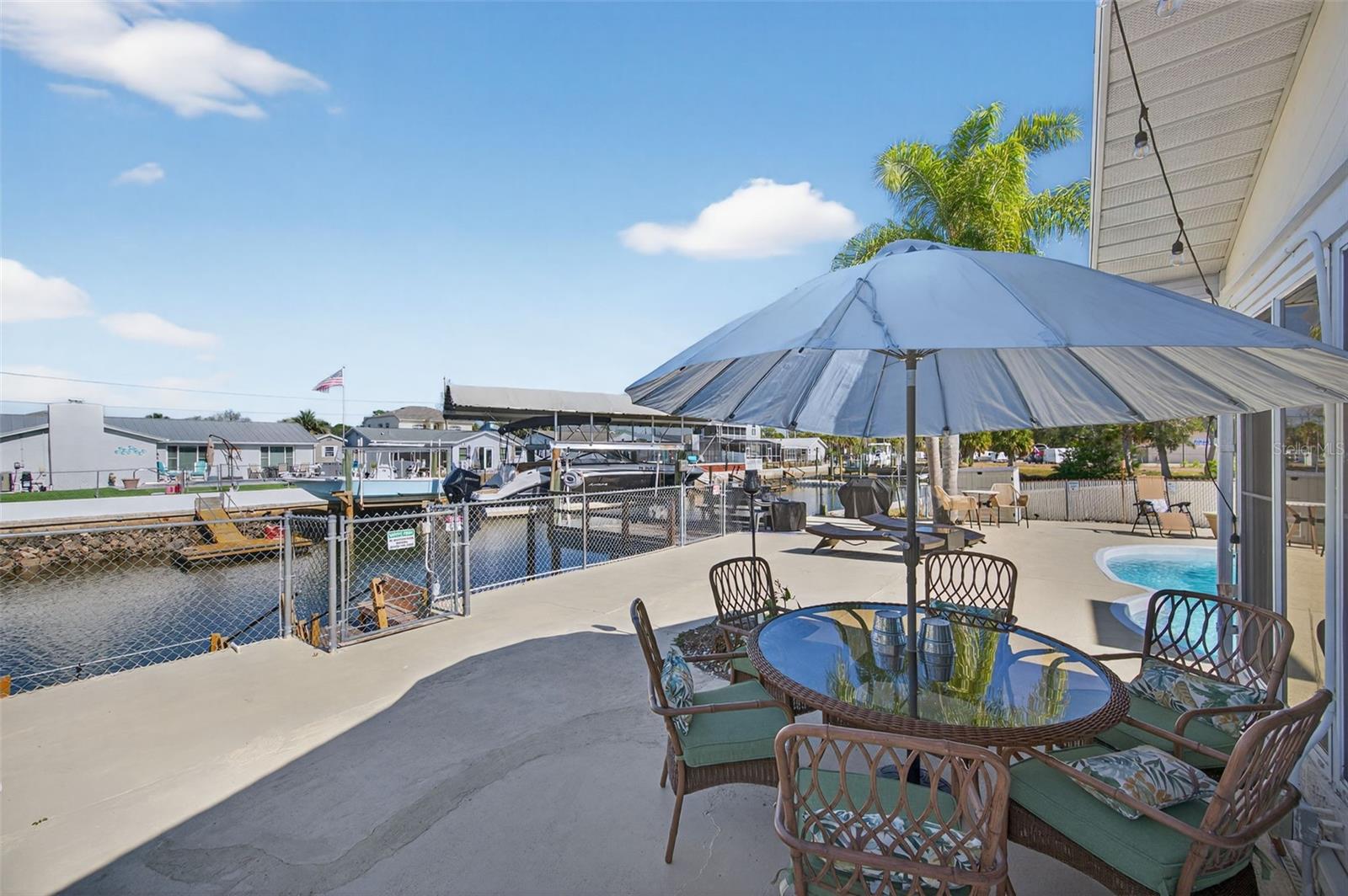 Listing photo id 42 for 7623 Mako Drive