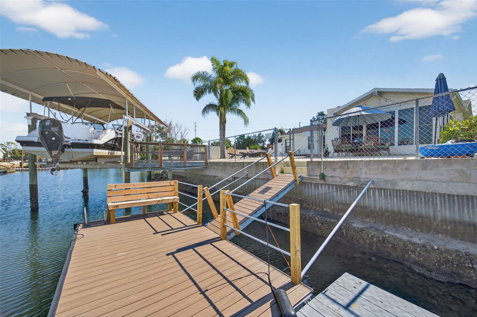 Listing photo id 45 for 7623 Mako Drive