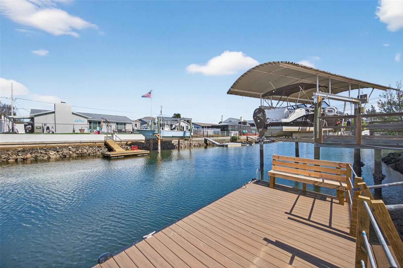 Listing photo id 47 for 7623 Mako Drive