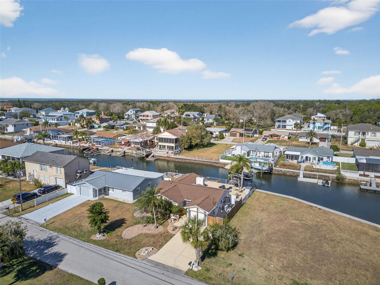 Listing photo id 52 for 7623 Mako Drive