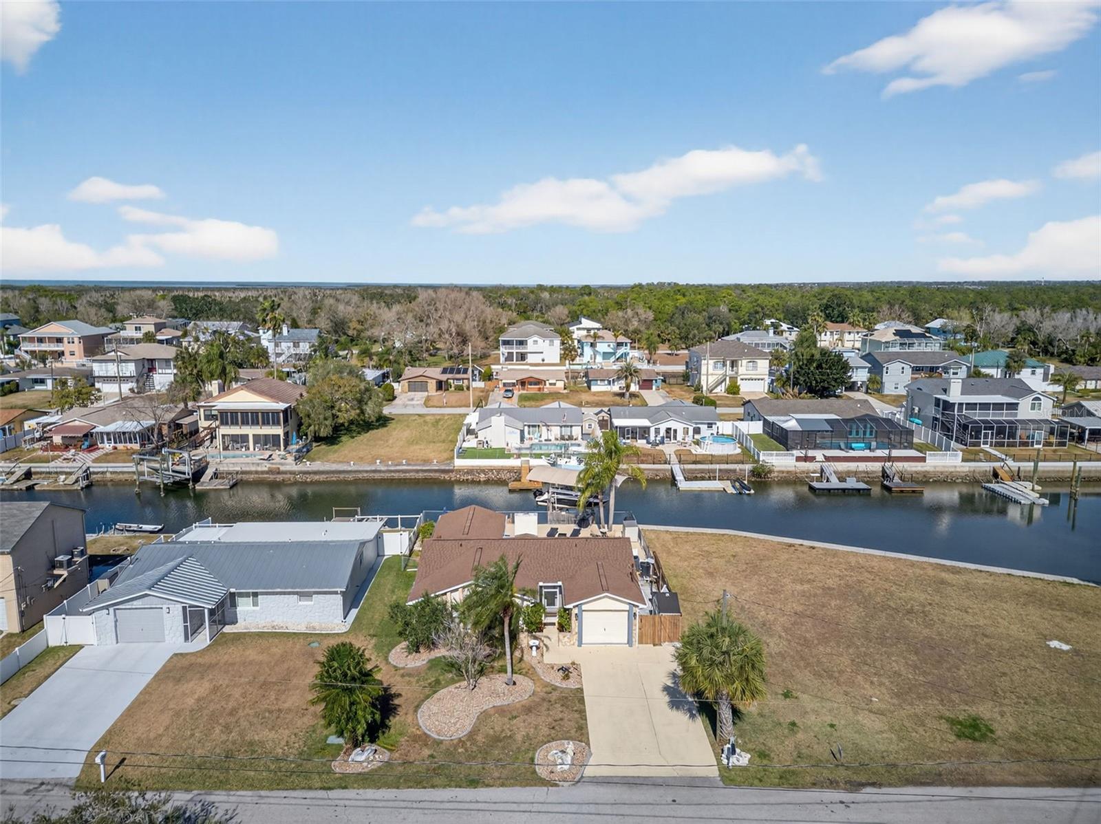 Listing photo id 53 for 7623 Mako Drive