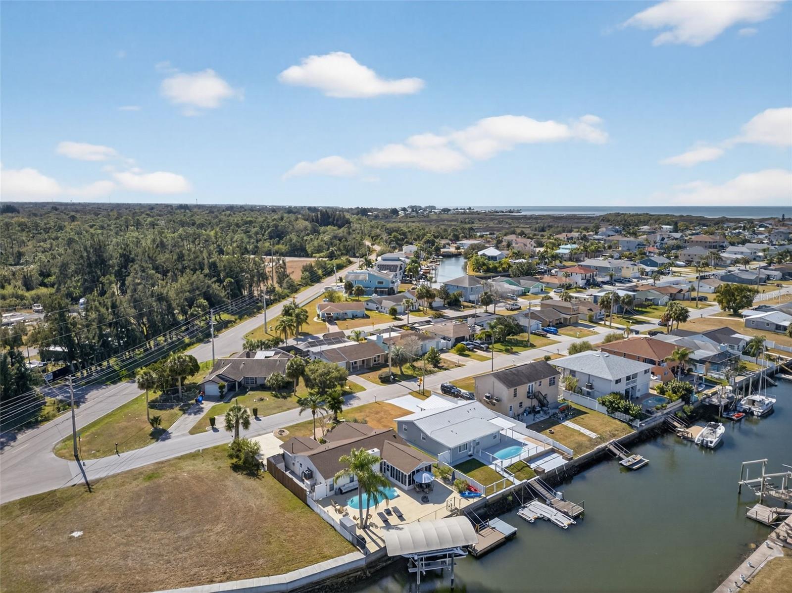 Listing photo id 59 for 7623 Mako Drive