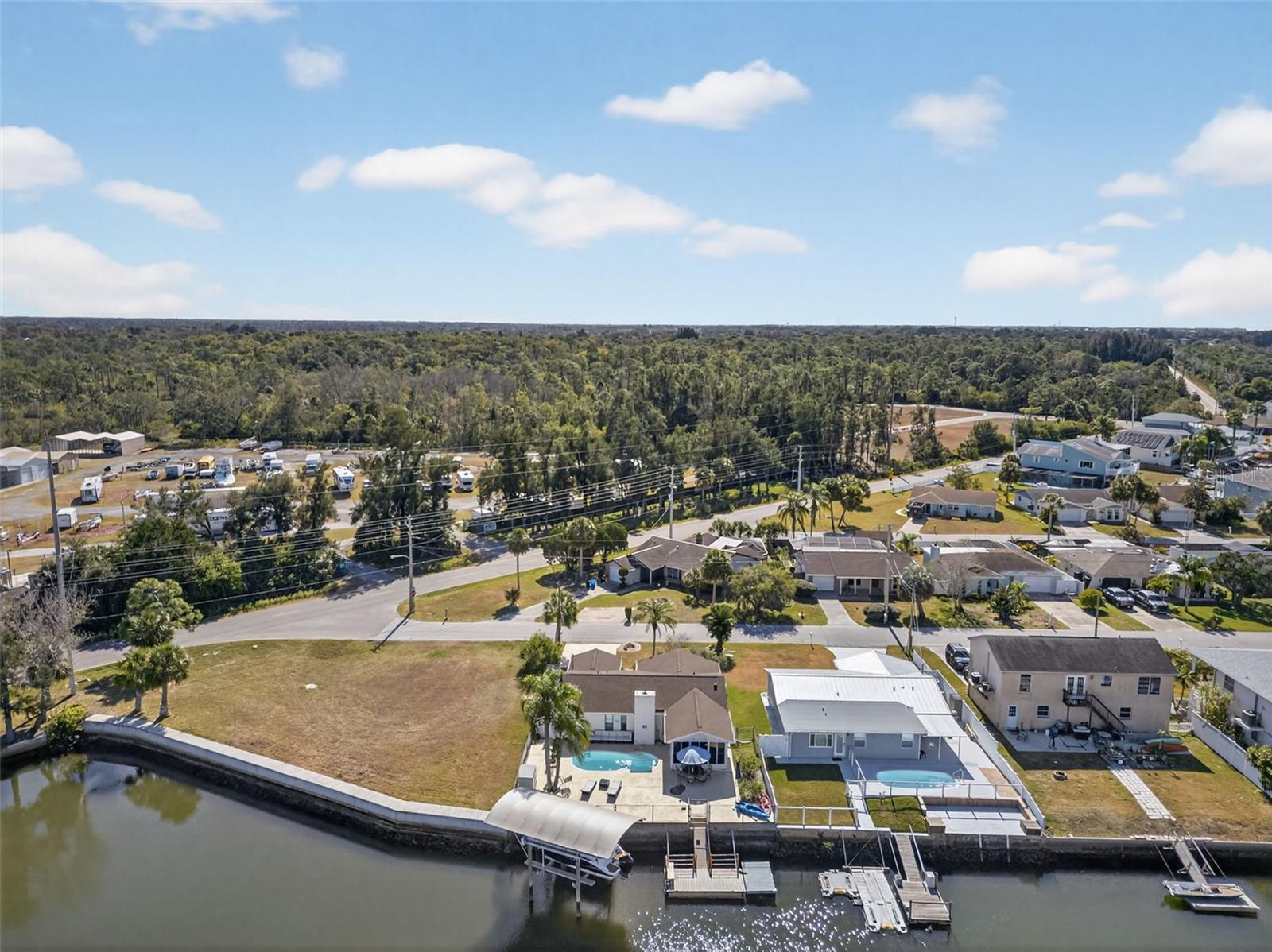 Listing photo id 60 for 7623 Mako Drive