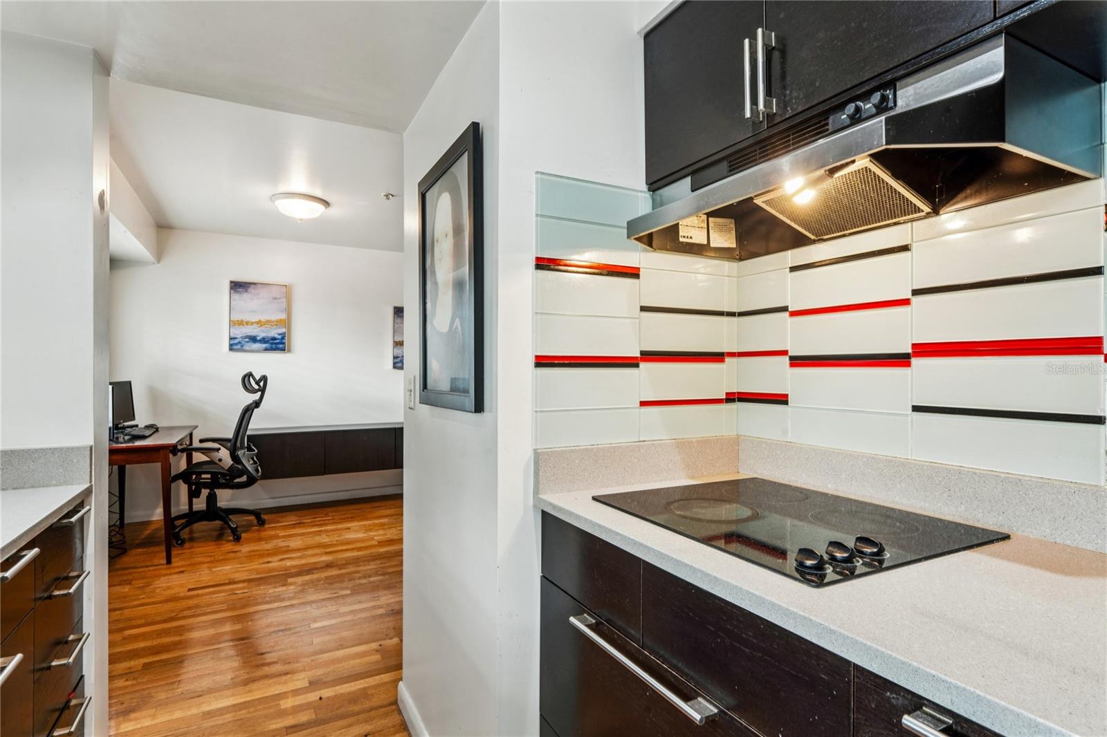 Image 10 of 28 For 1975 Bay Drive 312