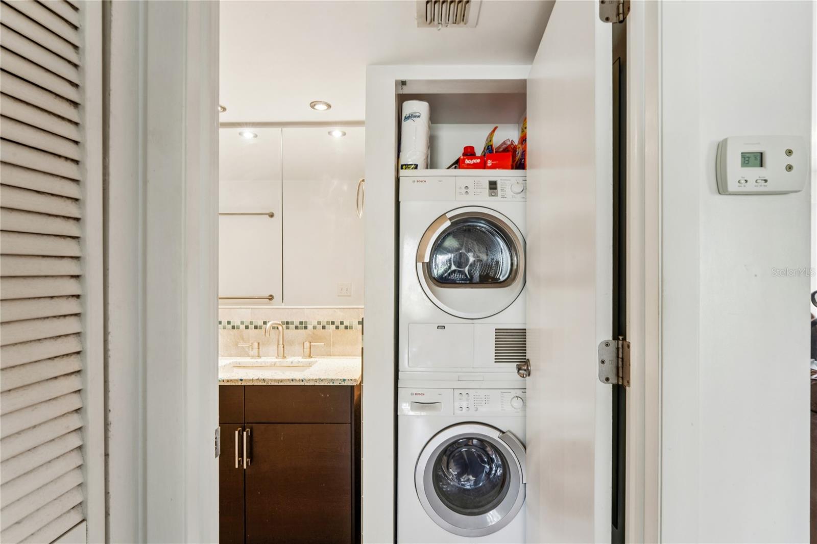 Image 16 of 28 For 1975 Bay Drive 312