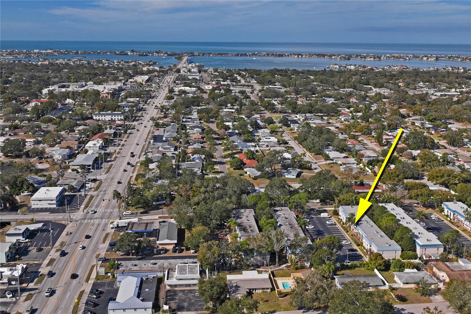 Image 23 of 28 For 1975 Bay Drive 312