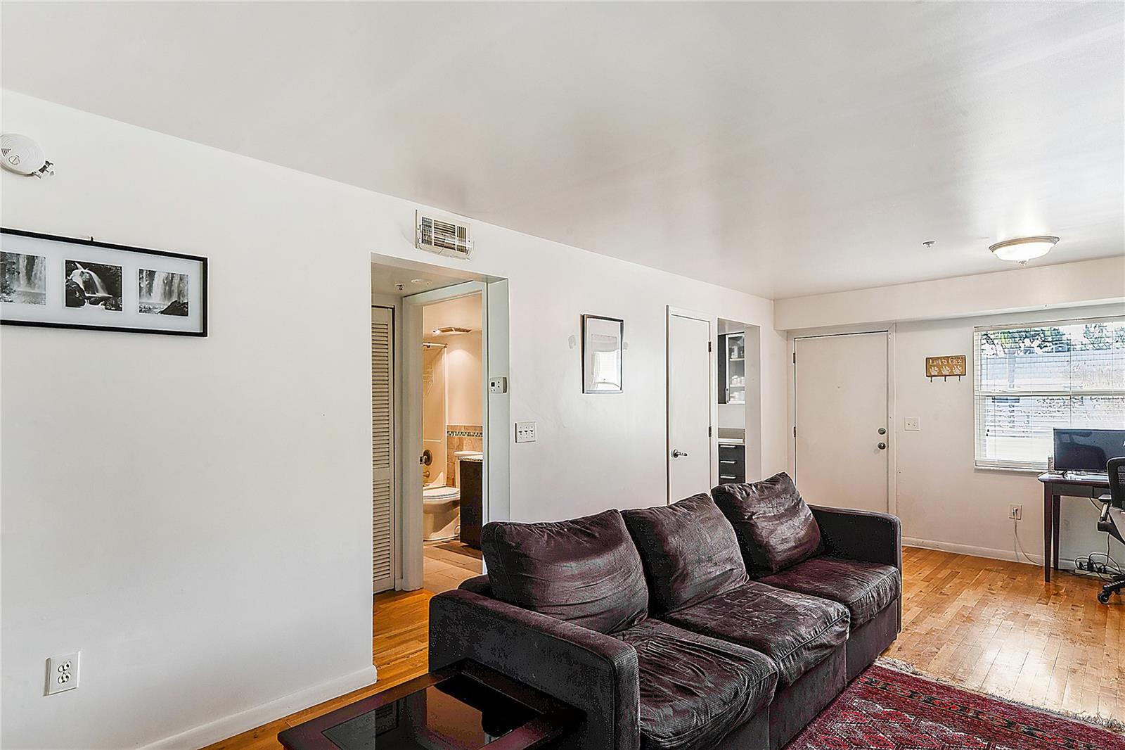 Image 5 of 28 For 1975 Bay Drive 312