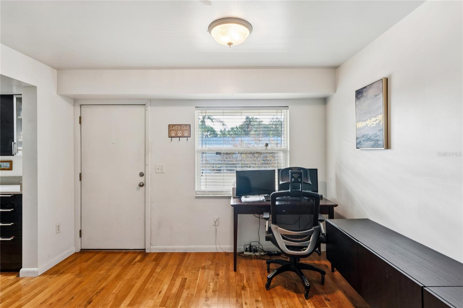 Image 6 of 28 For 1975 Bay Drive 312