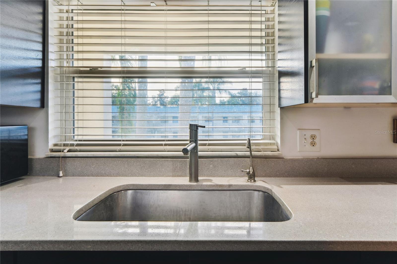 Image 8 of 28 For 1975 Bay Drive 312