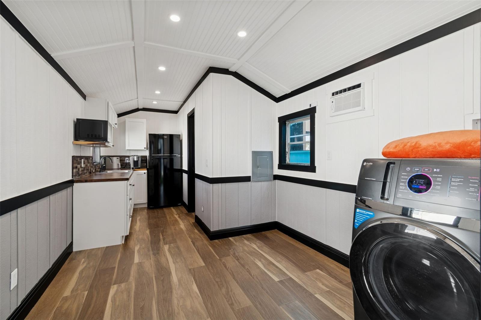 Image 33 of 79 For 7091 Westwind Street