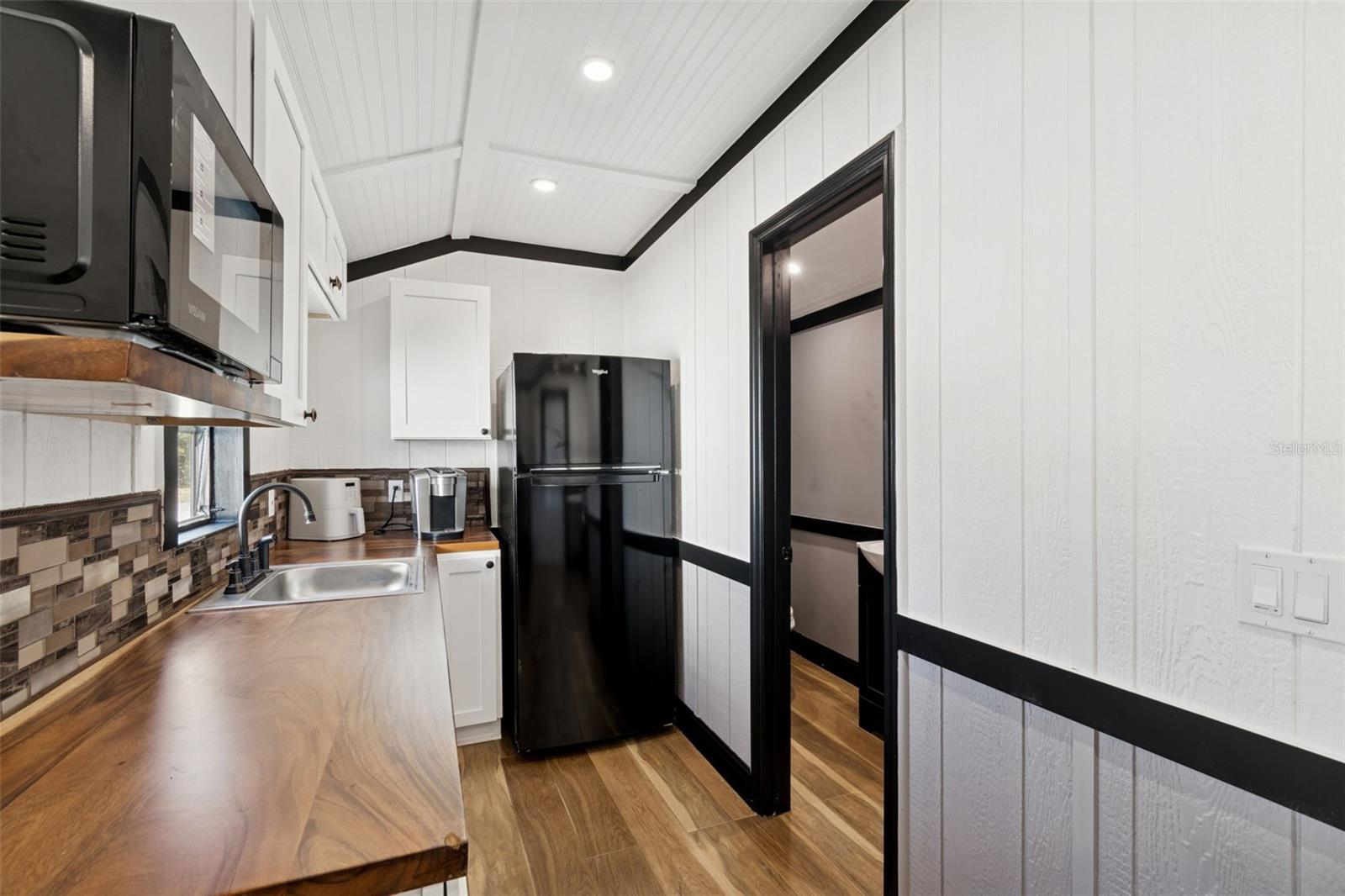 Image 36 of 79 For 7091 Westwind Street