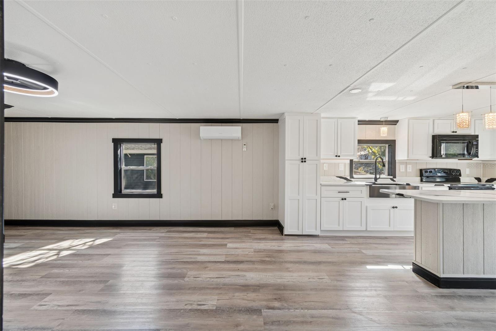 Image 11 of 61 For 7287 Aberdeen Court