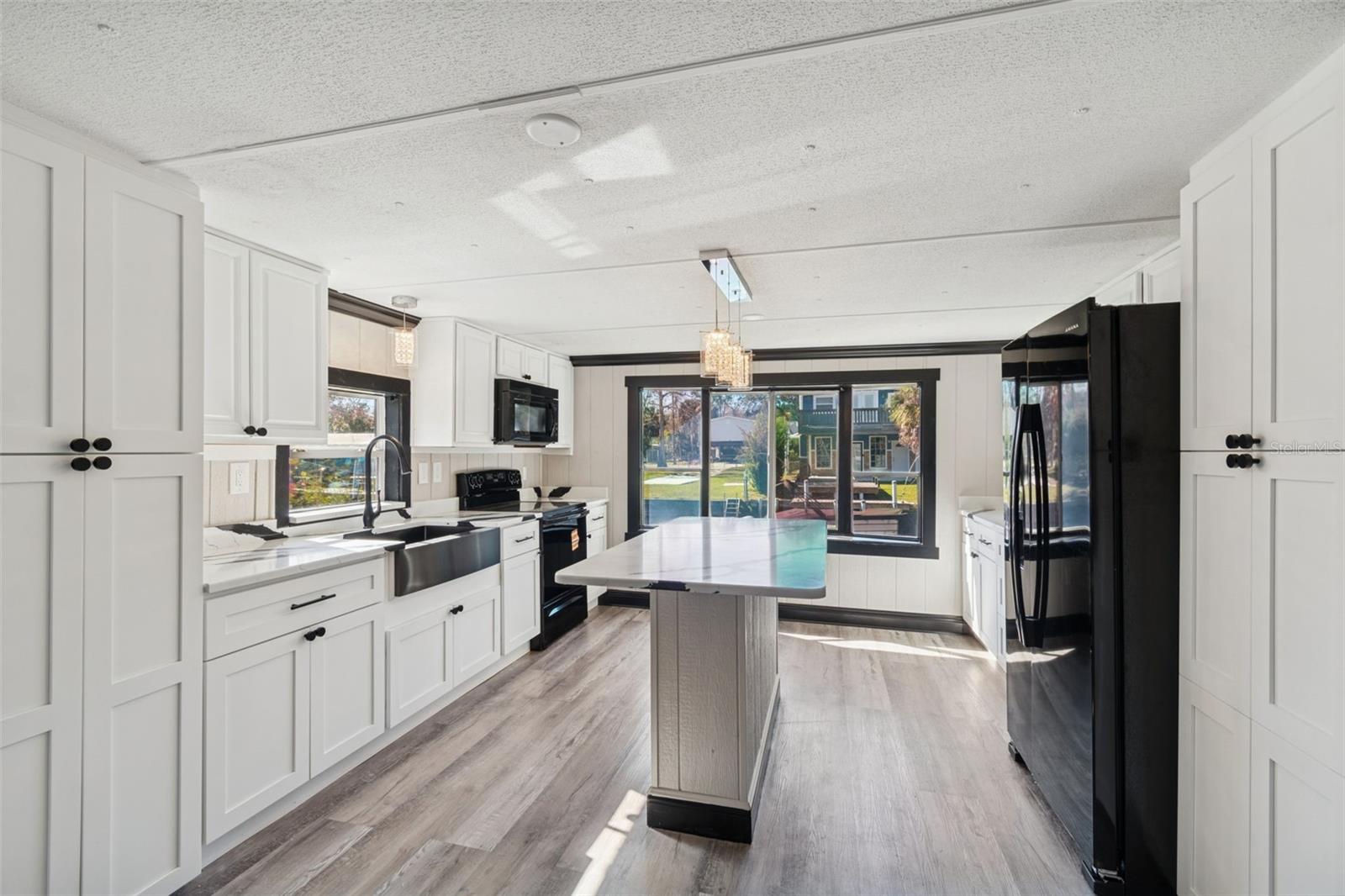 Image 13 of 61 For 7287 Aberdeen Court