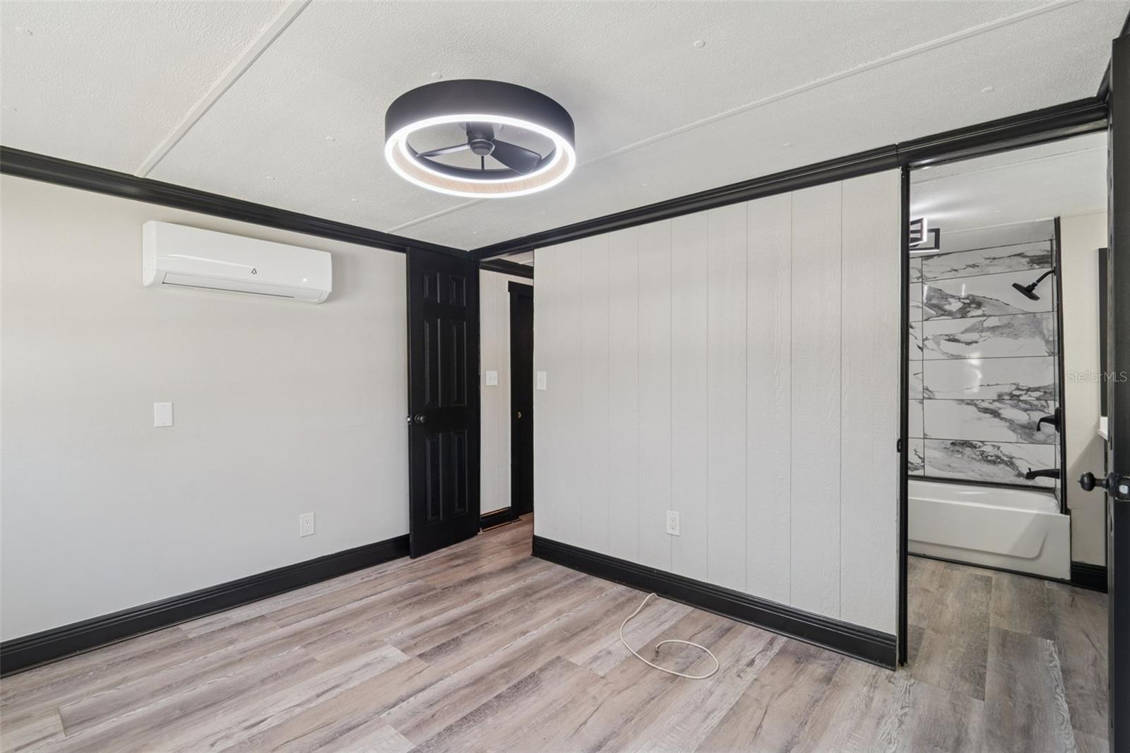 Image 26 of 61 For 7287 Aberdeen Court