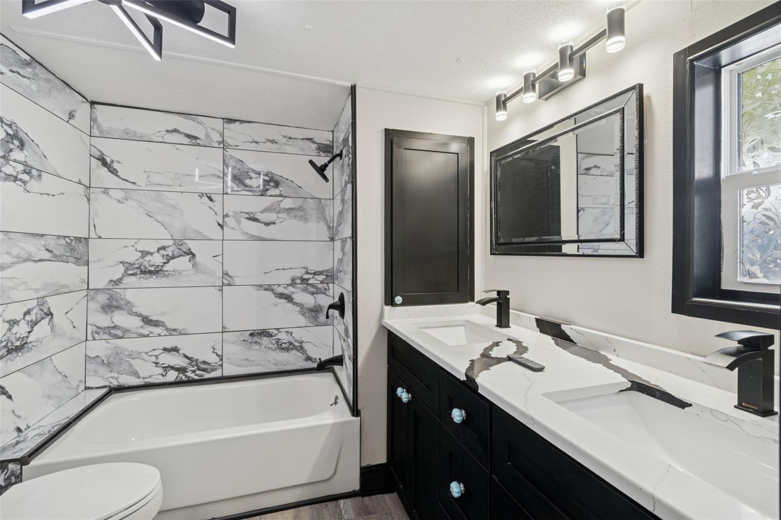 Image 29 of 61 For 7287 Aberdeen Court