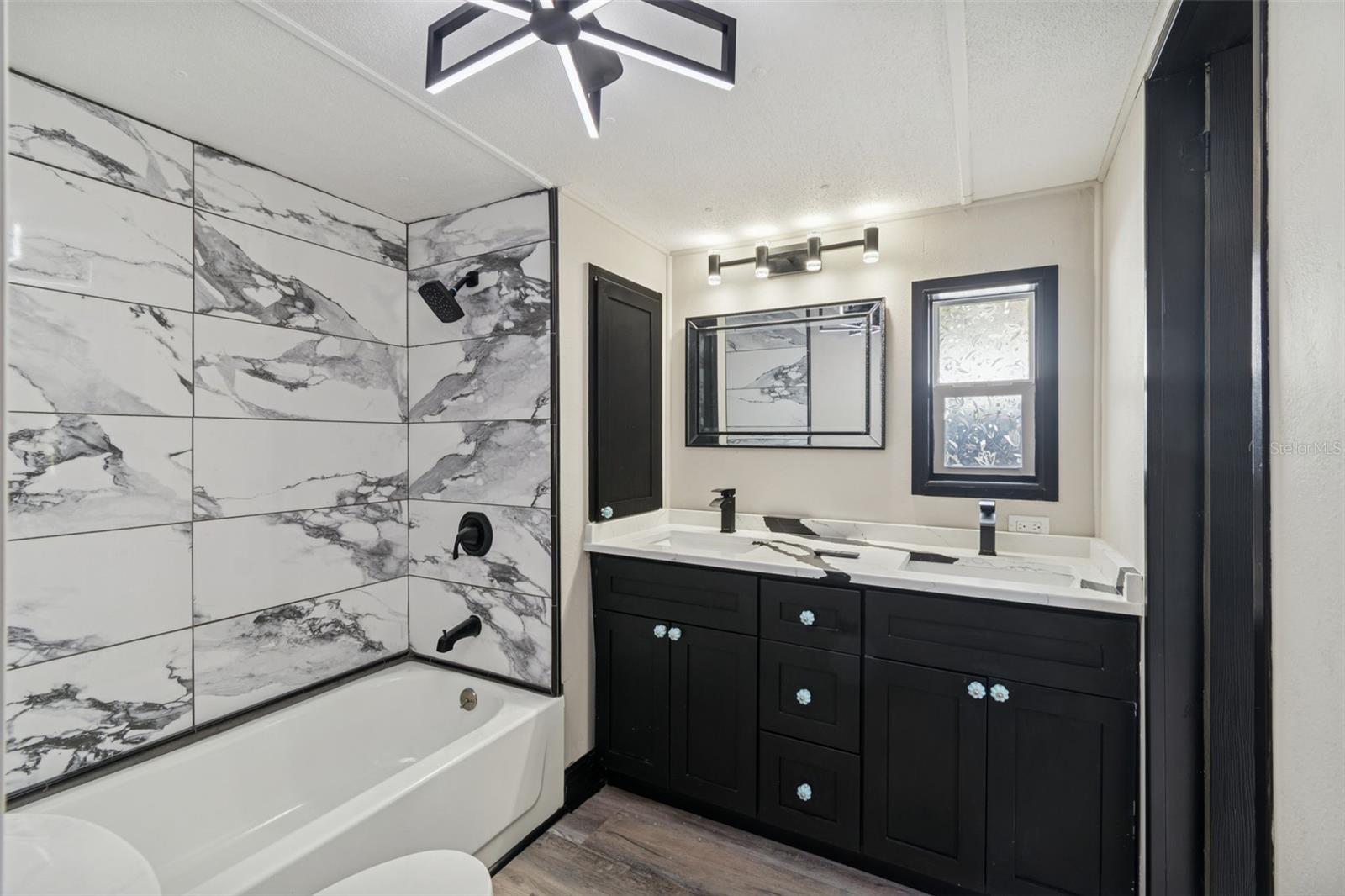 Image 30 of 61 For 7287 Aberdeen Court