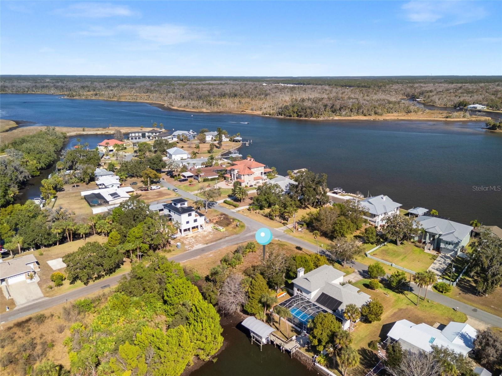 Image 6 of 10 For 2262 Watersedge Drive