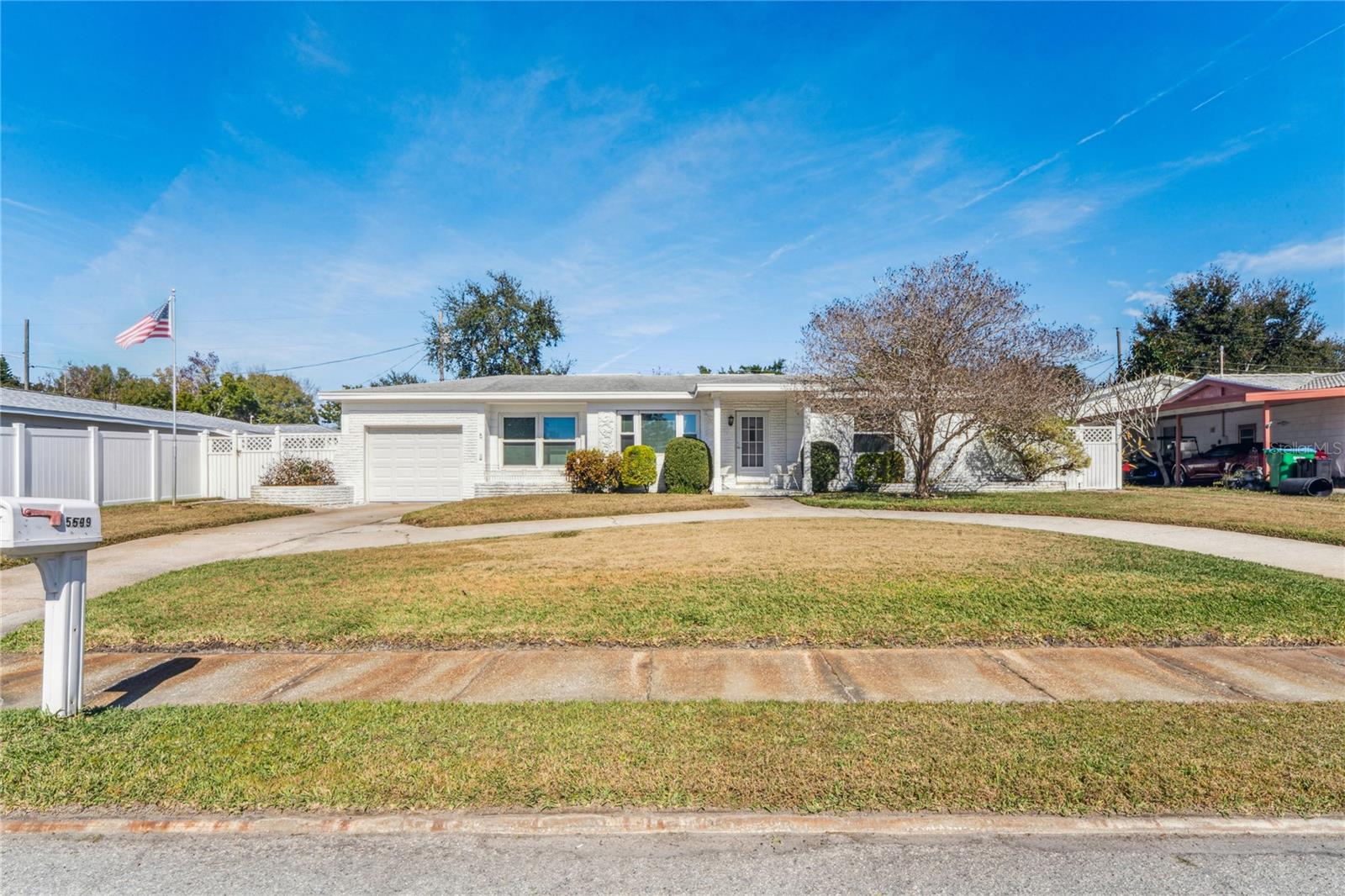 Image 14 of 61 For 5599 49th Avenue N