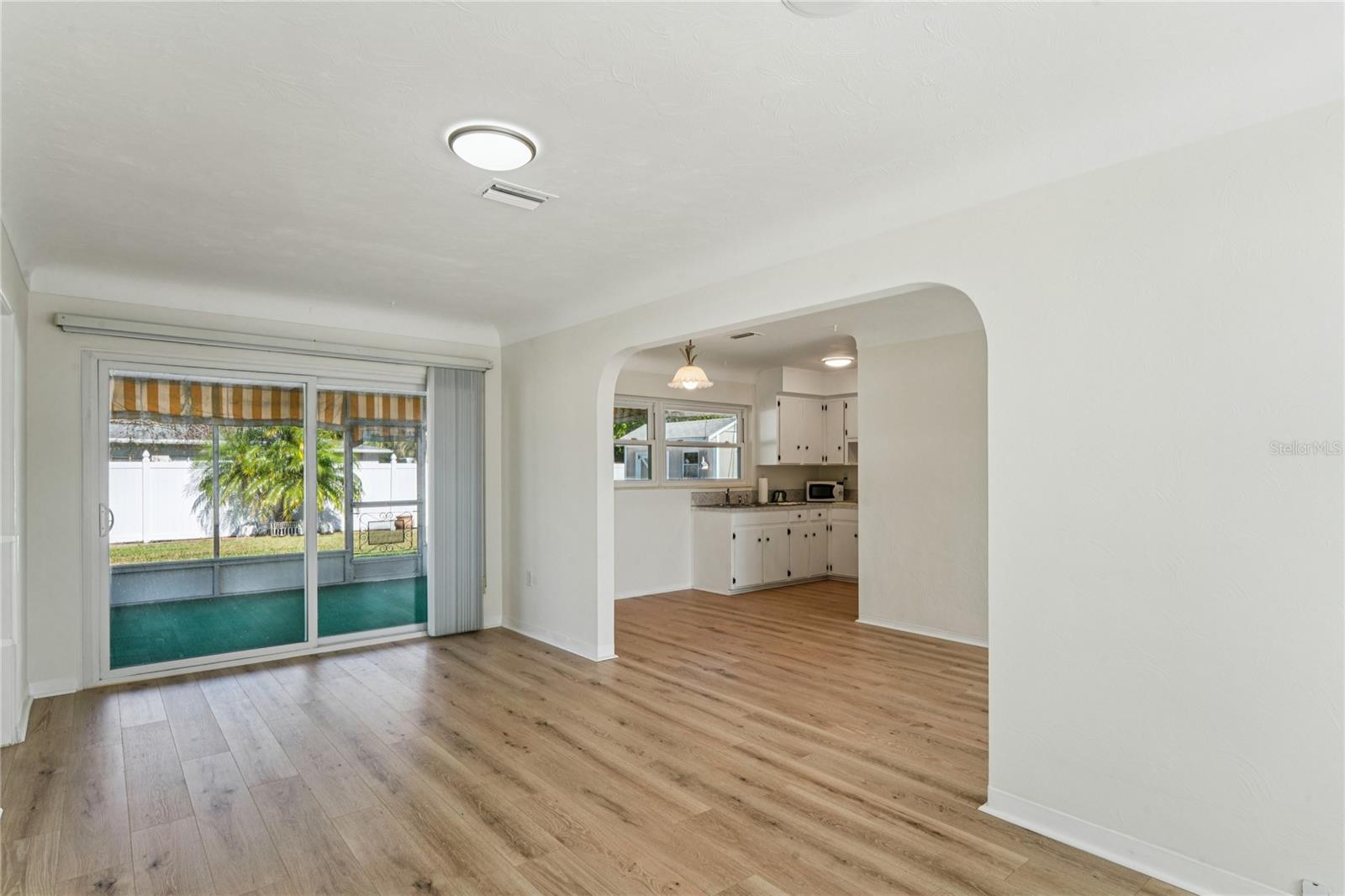 Image 23 of 61 For 5599 49th Avenue N