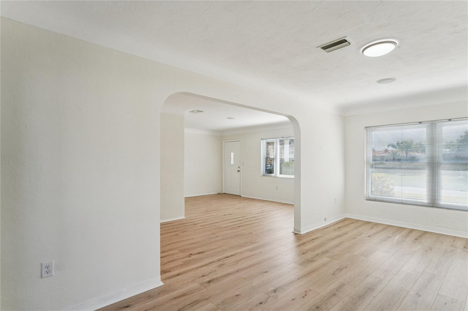 Image 24 of 61 For 5599 49th Avenue N