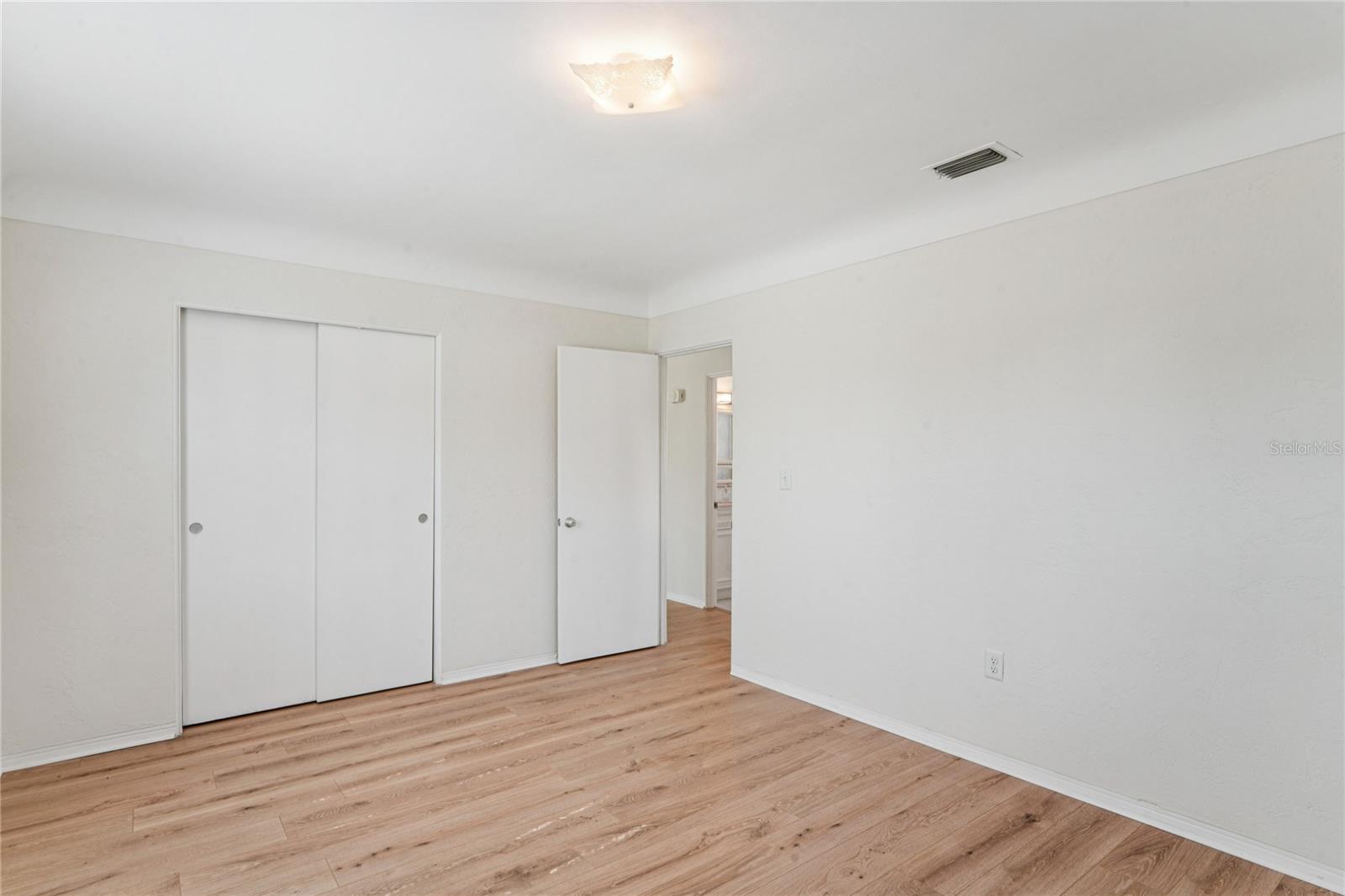 Image 27 of 61 For 5599 49th Avenue N