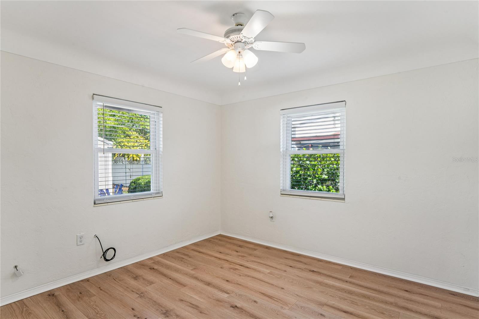 Image 29 of 61 For 5599 49th Avenue N